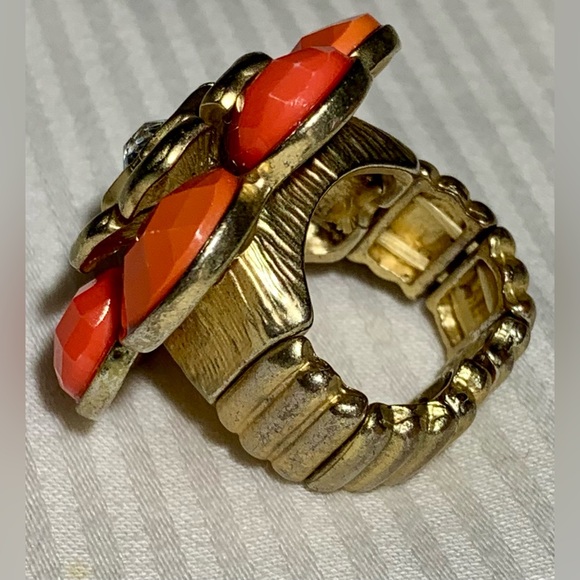 Flower Ring   Pop that Floral - Picture 3 of 6